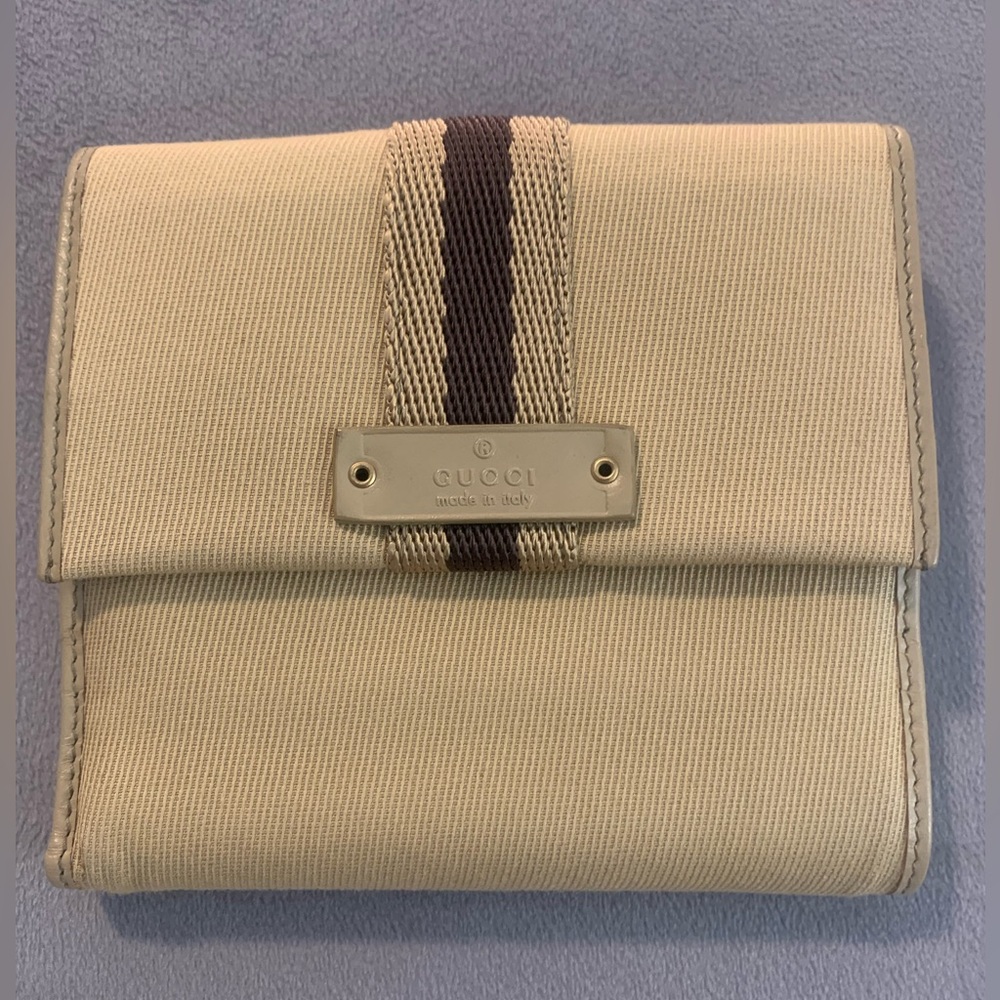 Gucci Light Green Fabric with Leather Folded Wallet in Excellent Condition